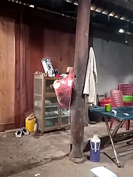 Snapshot of Lily-ross22 chatting on February 4, 3:01 am Lily-ross22 online show from February 4, 3:01 am