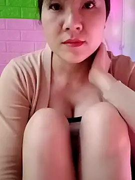 Snapshot of Lily-ross22 chatting on February 20, 7:54 am Lily-ross22 online show from February 20, 7:54 am