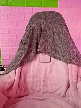 Snapshot of Lily-ross22 chatting on February 28, 5:08 am Lily-ross22 online show from February 28, 5:08 am