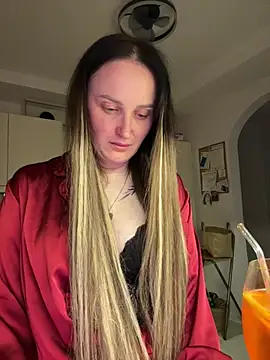 TomilaSi online show from March 25, 11:11 pm