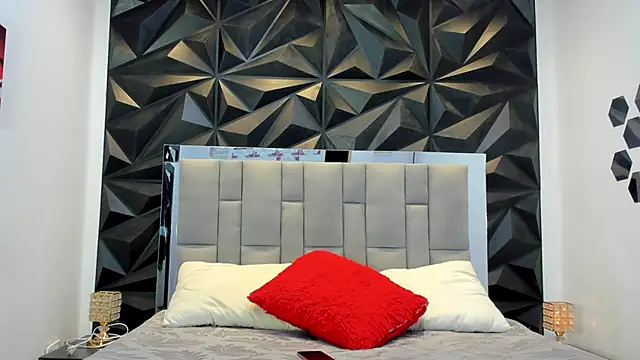 sol-angel online show from December 2, 8:04 pm