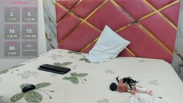 VALERIAQUEENTS   online show from January 14, 12:22 pm