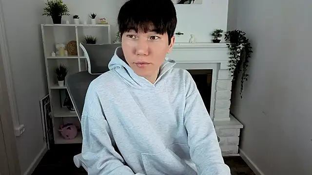 Snapshot of YugoAsian chatting on January 18, 12:31 pm YugoAsian online show from January 18, 12:31 pm