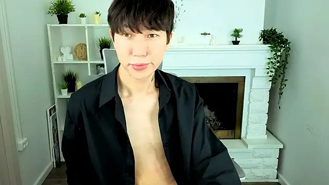 Snapshot of YugoAsian chatting on February 4, 12:22 pm YugoAsian online show from February 4, 12:22 pm