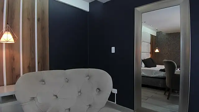 Snapshot of MelissaGill_ chatting on July 17, 11:39 am MelissaGill online show from July 17, 11:39 am
