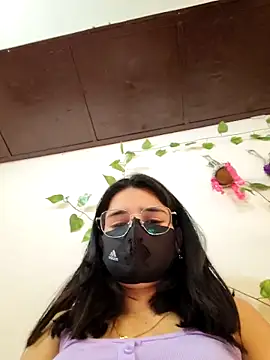 Snapshot of Sexolinaa chatting on May 25, 5:57 am Sexolinaa online show from May 25, 5:57 am