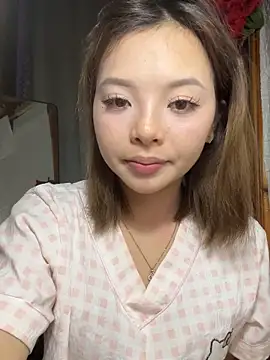 Snapshot of Yui-Ti chatting on November 24, 4:51 pm Yui-Ti online show from November 24, 4:51 pm