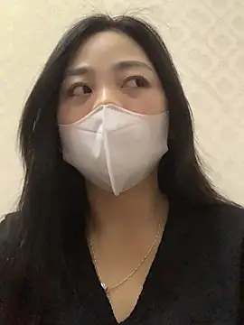 lana-kan online show from March 28, 1:43 pm