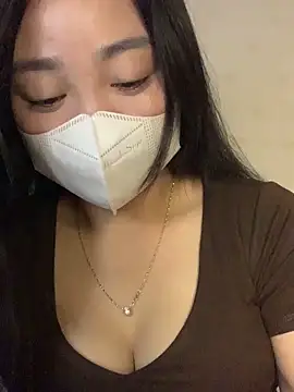 lana-kan online show from March 29, 1:33 pm