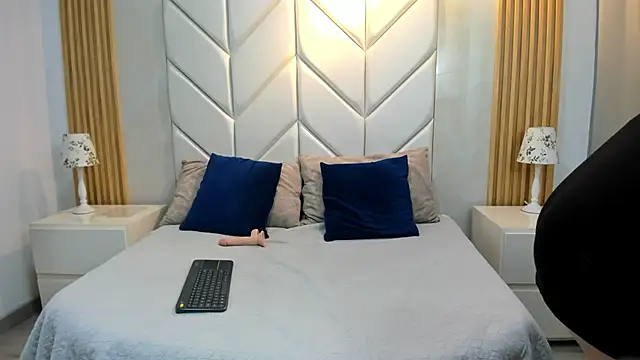 Snapshot of ValeryLane_ chatting on February 8, 3:59 pm ValeryLane online show from February 8, 3:59 pm