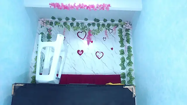 angelamanjarrezcm online show from December 15, 4:22 pm