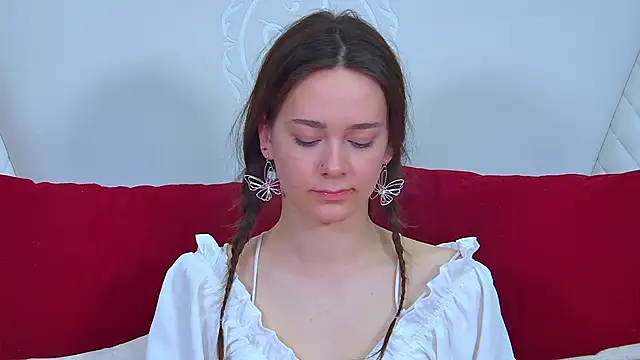 Snapshot of LilyLanes chatting on November 26, 2:51 pm LilyLanes online show from November 26, 2:51 pm