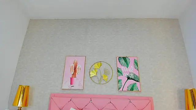 Snapshot of emma_scott_7 chatting on February 12, 2:17 am emma scott 7 online show from February 12, 2:17 am