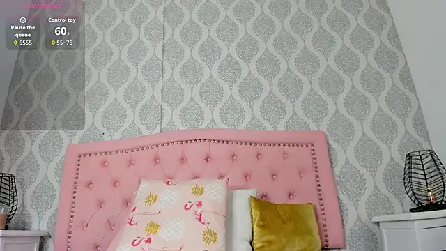 emma scott 7 online show from April 15, 11:28 am