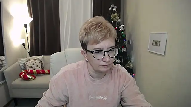 Snapshot of ChristinaRainforce chatting on November 28, 1:14 pm ChristinaRainforce online show from November 28, 1:14 pm