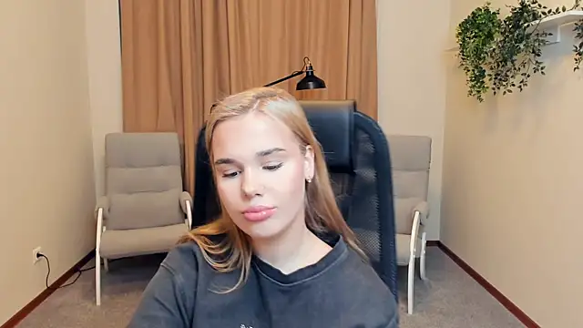 CorrineSchrodt online show from November 29, 2:53 pm