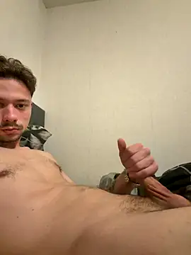 Snapshot of LEODR25 chatting on November 24, 7:46 pm LEODR25 online show from November 24, 7:46 pm