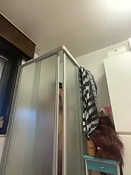 Snapshot of LEODR25 chatting on November 25, 8:36 am LEODR25 online show from November 25, 8:36 am