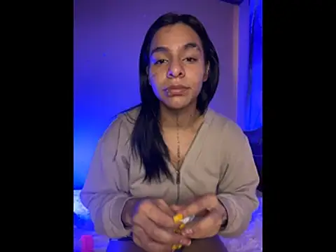 SaraAndrade  online show from January 15, 2:10 pm