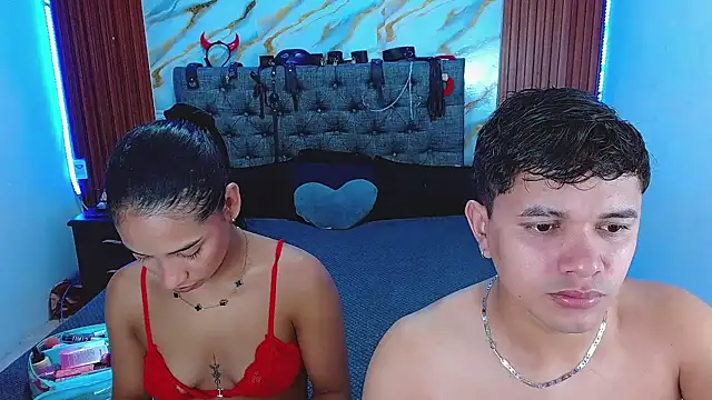 Snapshot of Meryandcris chatting on February 17, 4:20 am Meryandcris online show from February 17, 4:20 am