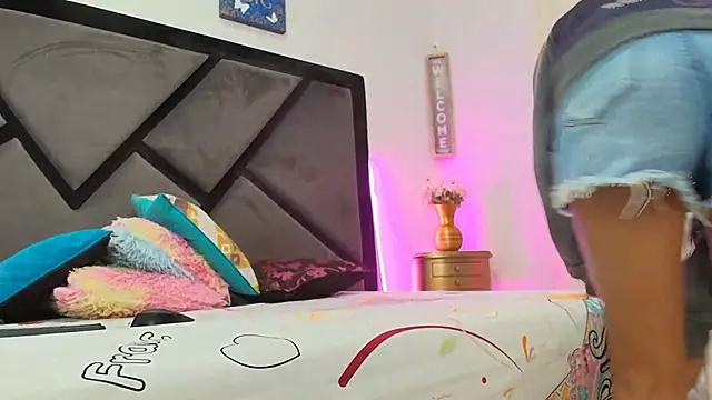 Snapshot of TashaNaughty4u chatting on November 29, 12:08 pm TashaNaughty4u online show from November 29, 12:08 pm