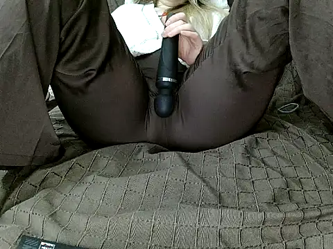 Adelyxveex online show from December 4, 12:25 pm