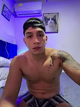 OliverWest04 online show from January 17, 11:30 pm