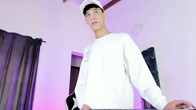 Snapshot of The_Prince_Luis chatting on November 27, 1:13 pm The Prince Luis online show from November 27, 1:13 pm