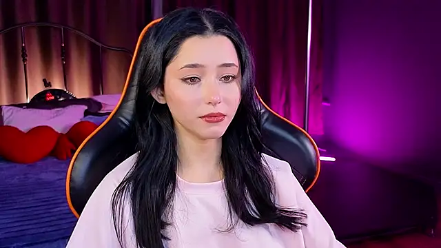 RedMidnight online show from February 15, 9:00 pm