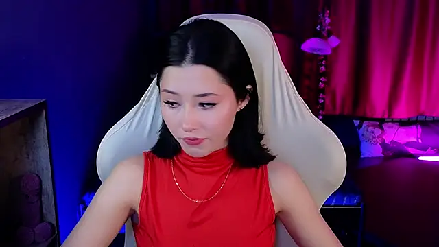 RedMidnight online show from April 10, 9:30 pm