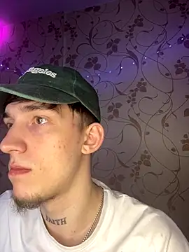 Snapshot of Rabizoon chatting on November 27, 4:20 pm Rabizoon online show from November 27, 4:20 pm