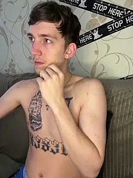 Snapshot of Rabizoon chatting on December 19, 3:46 am Rabizoon online show from December 19, 3:46 am