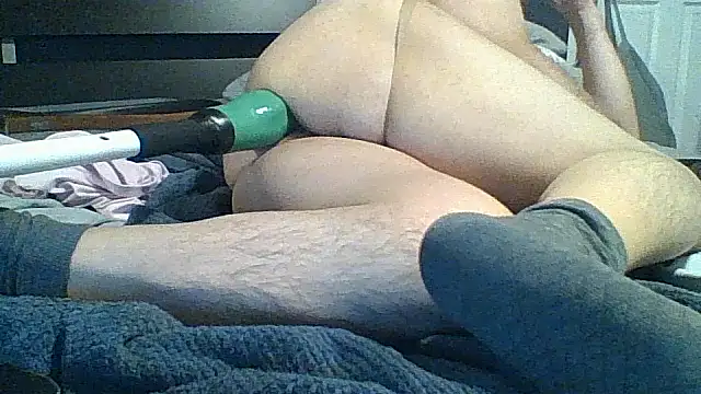 xxxenzo1 online show from October 15, 1:50 am