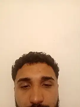 Snapshot of elgasmii chatting on May 31, 11:17 pm elgasmii online show from May 31, 11:17 pm