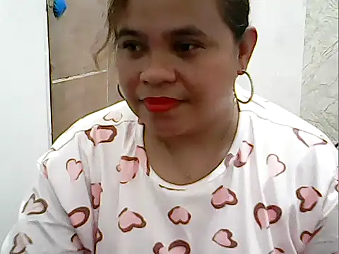 cutechubby online show from January 18, 11:41 pm