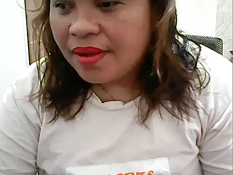 cutechubby online show from April 5, 10:34 am