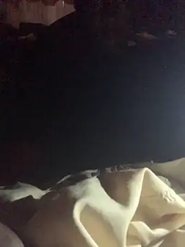 Snapshot of Azert2202 chatting on December 3, 11:52 am Azert2202 online show from December 3, 11:52 am