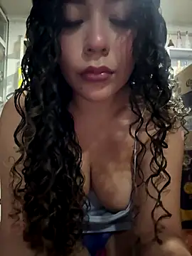 VictoriaaRose online show from December 21, 11:01 pm