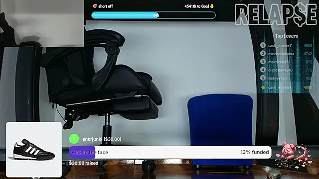 Snapshot of Alphacashmaster777 chatting on February 12, 7:42 pm Alphacashmaster777 online show from February 12, 7:42 pm