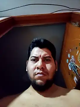 Snapshot of Alphacashmaster777 chatting on March 1, 11:18 pm Alphacashmaster777 online show from March 1, 11:18 pm