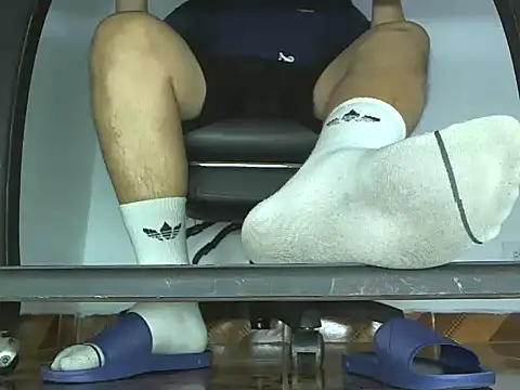 Snapshot of Alphacashmaster777 chatting on March 18, 9:40 pm Alphacashmaster777 online show from March 18, 9:40 pm