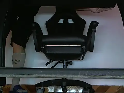 Snapshot of Alphacashmaster777 chatting on March 20, 9:30 pm Alphacashmaster777 online show from March 20, 9:30 pm