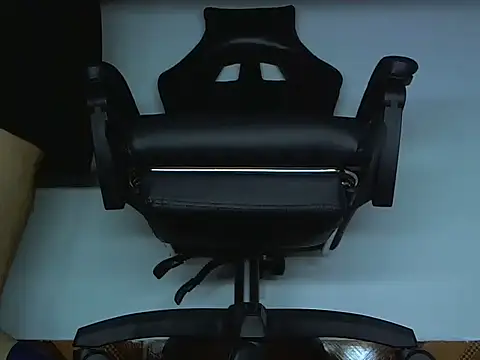 Snapshot of Alphacashmaster777 chatting on March 28, 12:54 am Alphacashmaster777 online show from March 28, 12:54 am