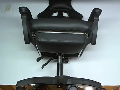 Snapshot of Alphacashmaster777 chatting on March 29, 2:06 pm Alphacashmaster777 online show from March 29, 2:06 pm