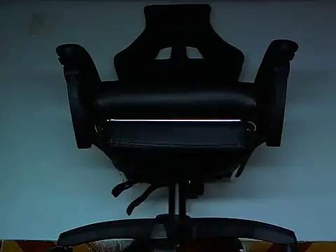 Snapshot of Alphacashmaster777 chatting on April 5, 4:31 am Alphacashmaster777 online show from April 5, 4:31 am