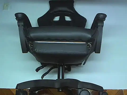 Snapshot of Alphacashmaster777 chatting on April 15, 2:46 pm Alphacashmaster777 online show from April 15, 2:46 pm