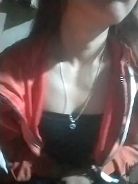 tieutam122 online show from December 18, 10:27 pm