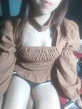 tieutam122 online show from February 2, 11:58 pm