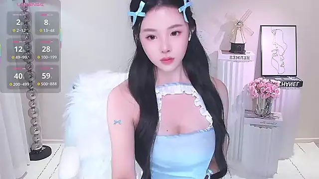 Snapshot of Persephone_2025 chatting on December 16, 4:23 pm Persephone 2025 online show from December 16, 4:23 pm