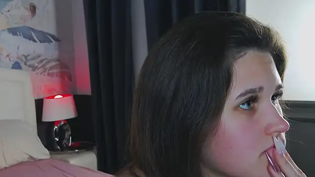 RishaBerry online show from November 27, 7:49 pm